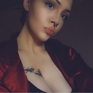 Meet your Posher, Calista